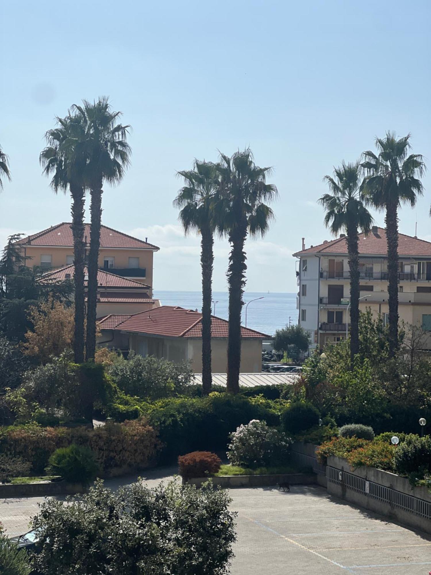 La Casa Di Alberto Apartman Riva Ligure Kültér fotó